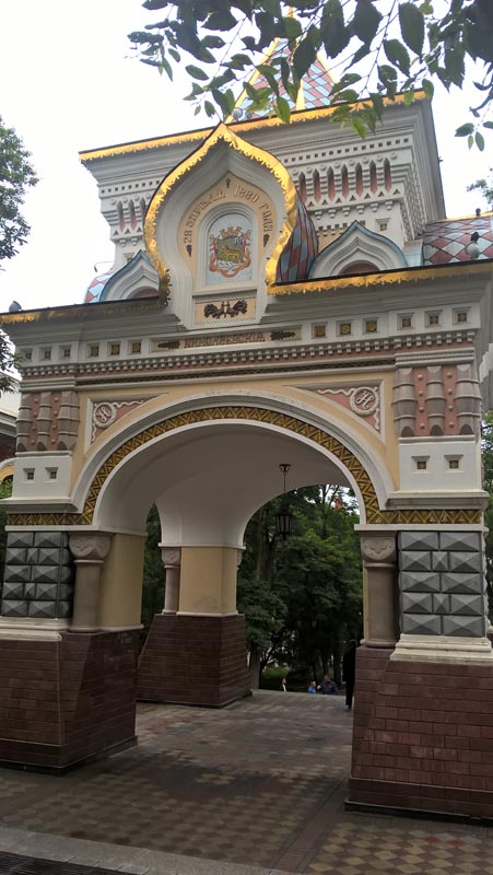 triumfalnaya_arka_vladivostok_01.jpg